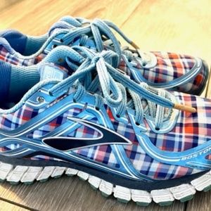 Brooks Nantucket Adrenaline GTS 16 - Boston Marathon 2016 limited edition